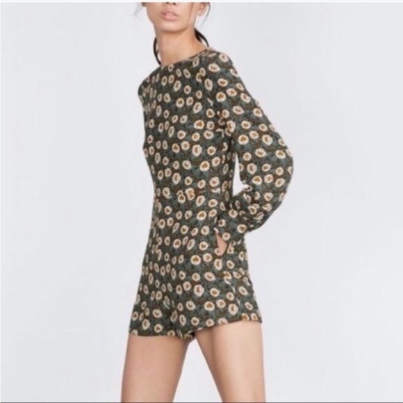 Zara Pants - Zara Trafaluc Retro Mid Century Floral Print Long Sleeve Romper sz M